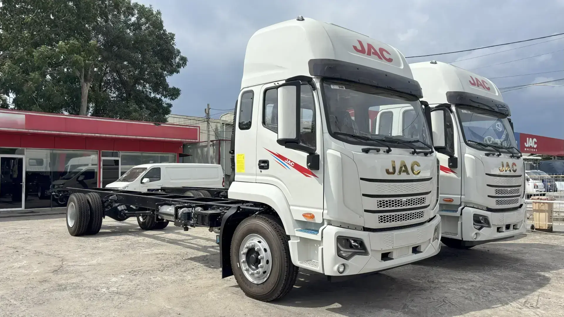 thiết kế tổng thể cabin JAC Dawos