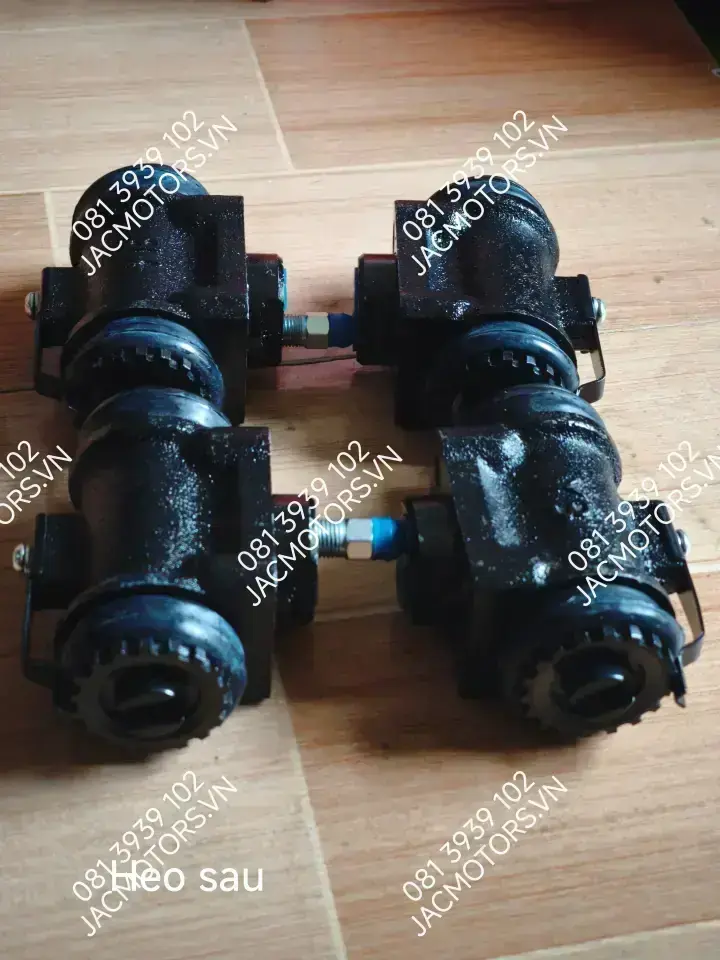 Heo phanh sau JAC X150