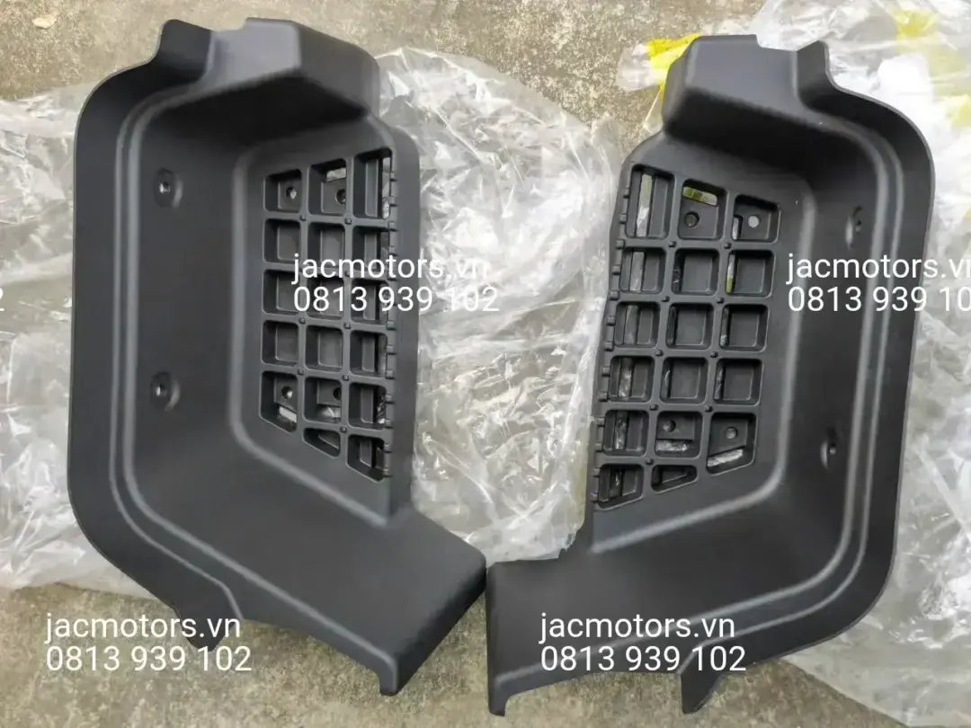Bậc bước chân lên xuống xe tải JAC
