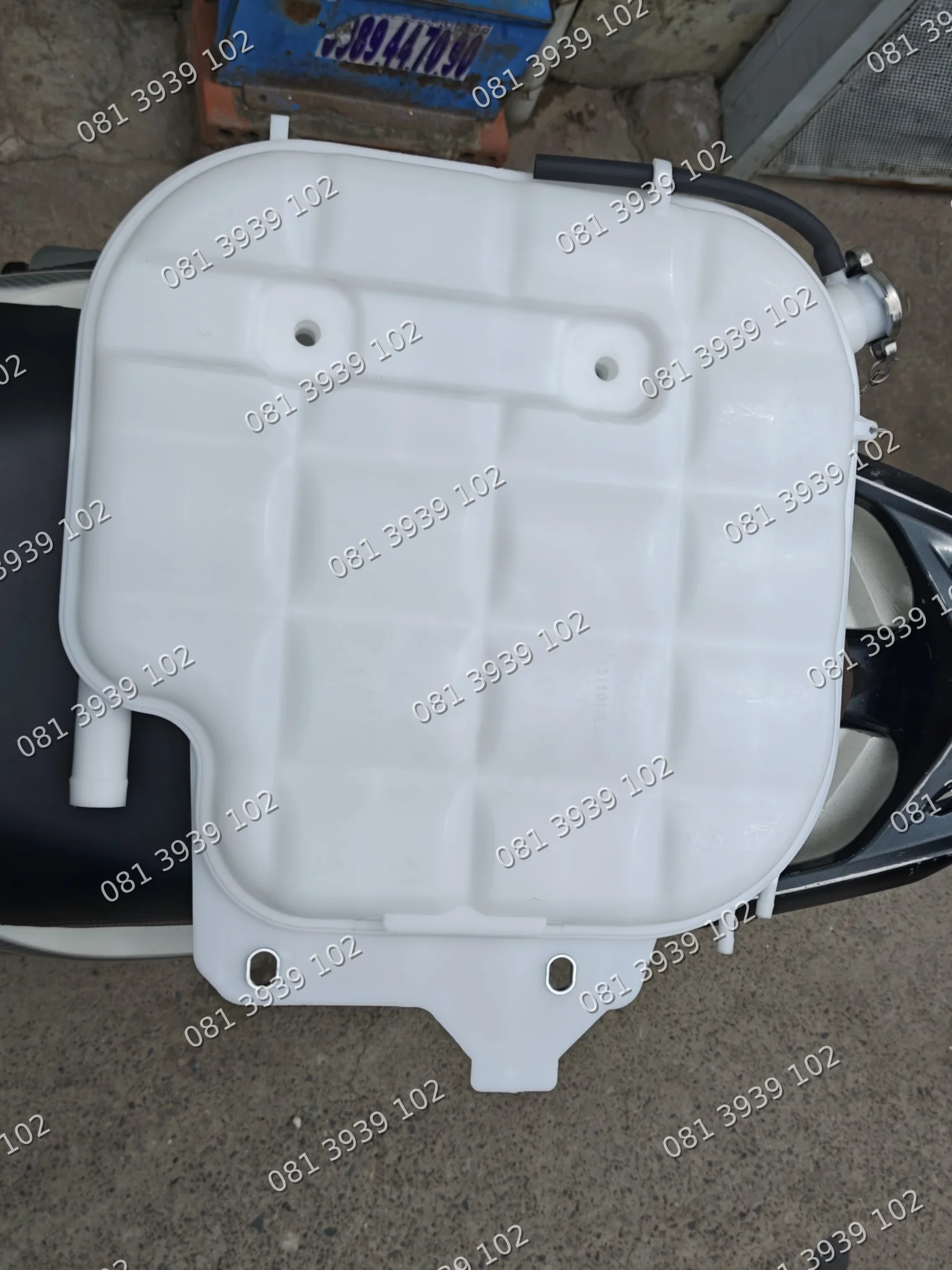 Bình nước phụ Xe JAC N series
