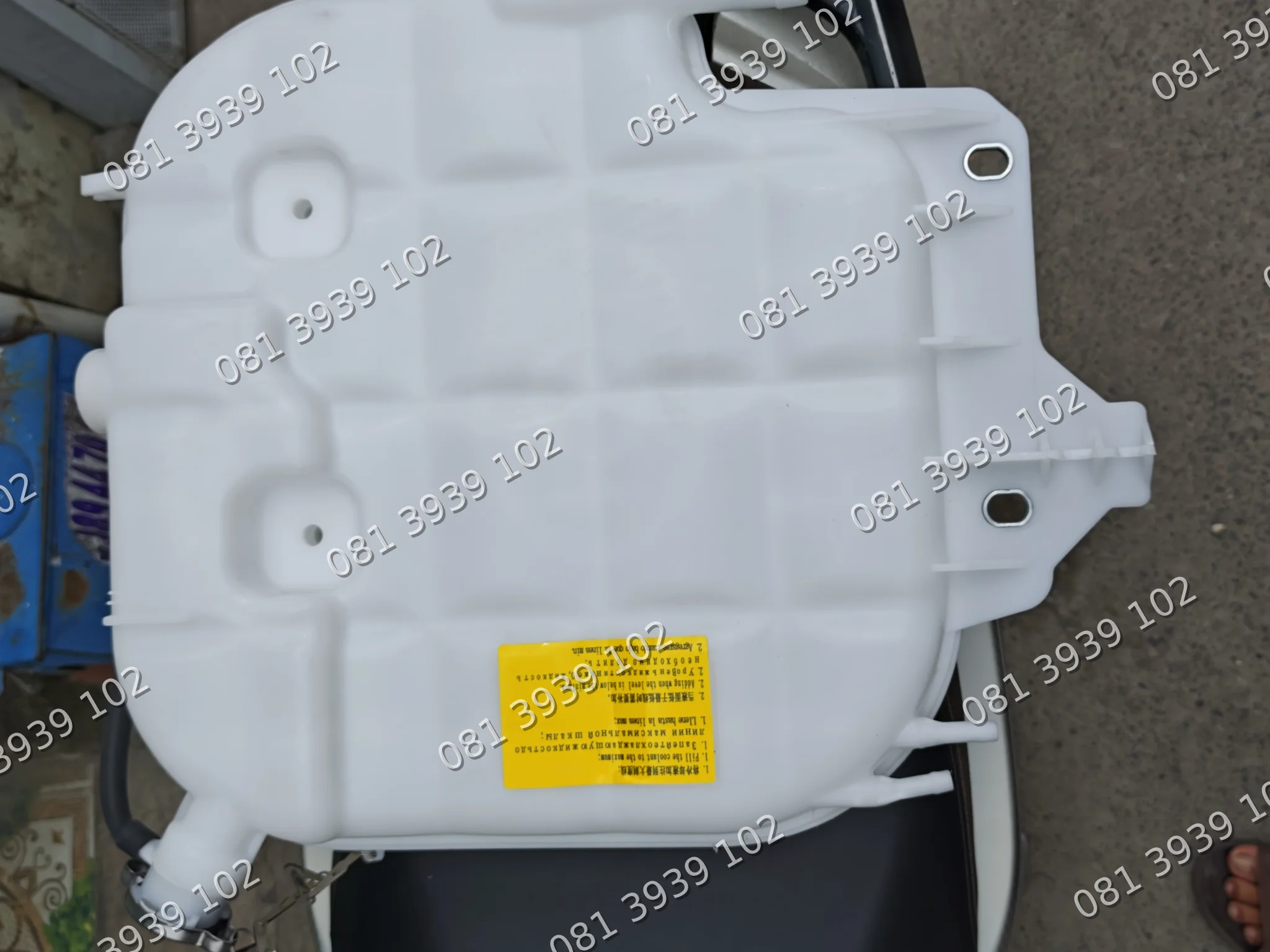 Bình nước phụ xe JAC N200S N350S